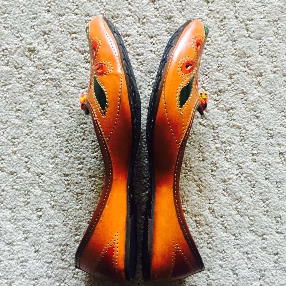 MOVING OUT in TWO WEEKS! HELP! Hand Painted Shoes - Picture 7 of 8